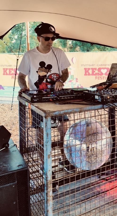 DJ Strike beim Kesselfestival auf dem Cannstatter Wasen in Stuttgart